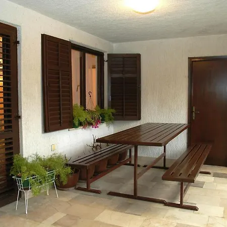 Апартаменты Jurina Крк