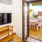 Jurina Apartment Krk Town