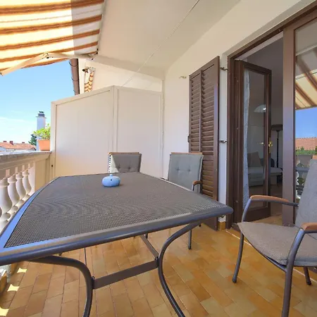 Jurina Apartment Krk Town