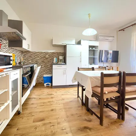 Apartment Jurina Krk Town